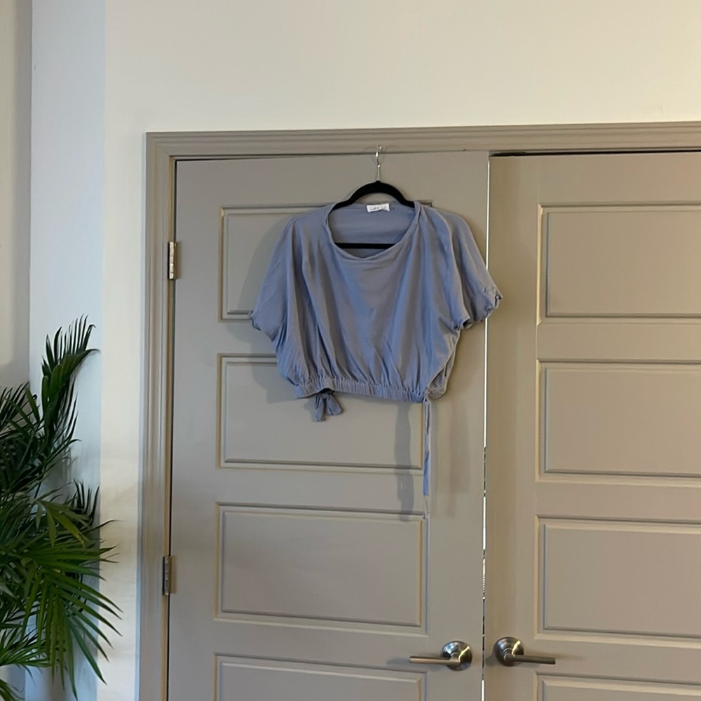 Mustard Seed Blue Cropped shirt